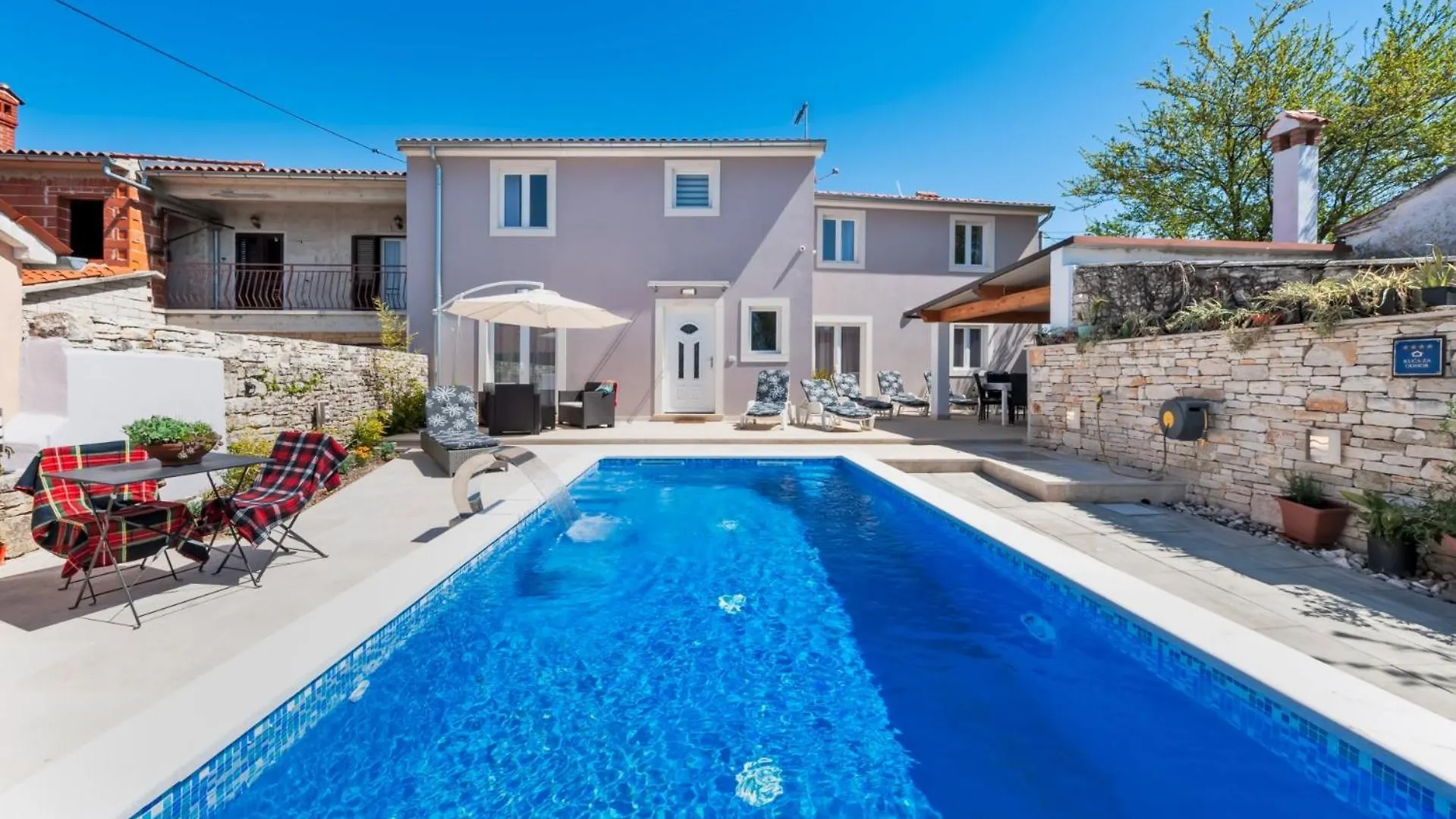 Villa Nina Zminj, Istrien
